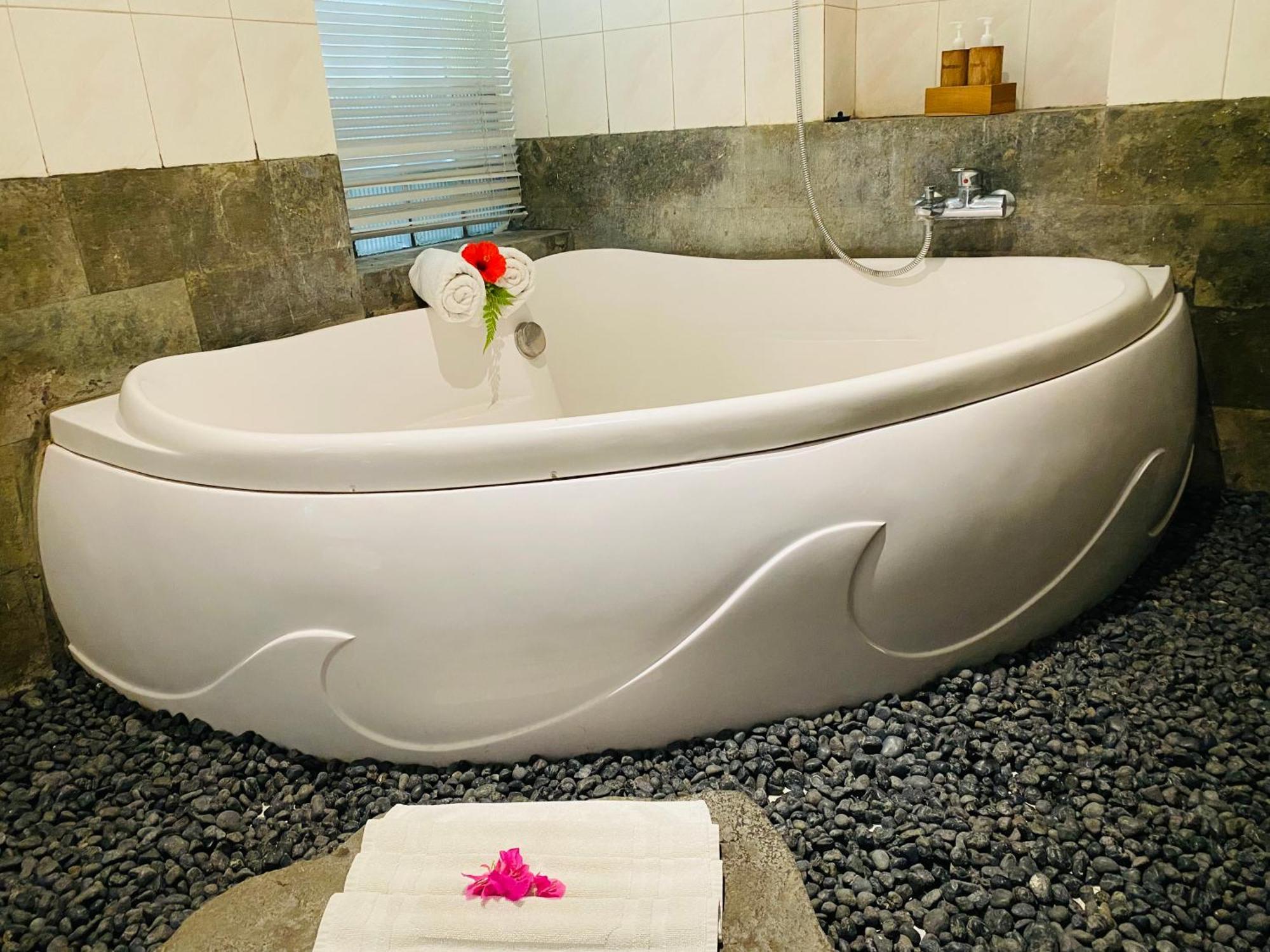 Aura Bisma Guesthouse ウブド エクステリア 写真