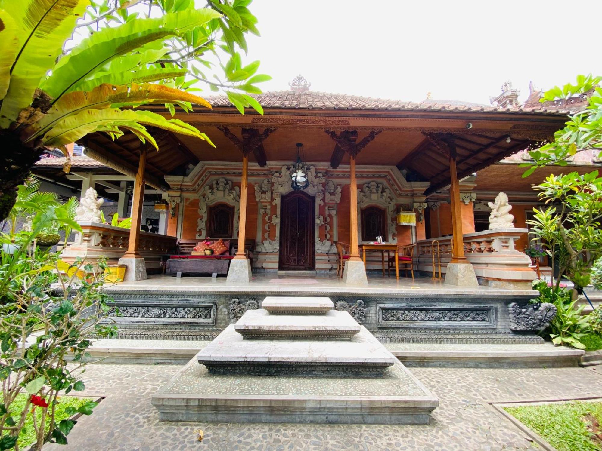 Aura Bisma Guesthouse ウブド エクステリア 写真